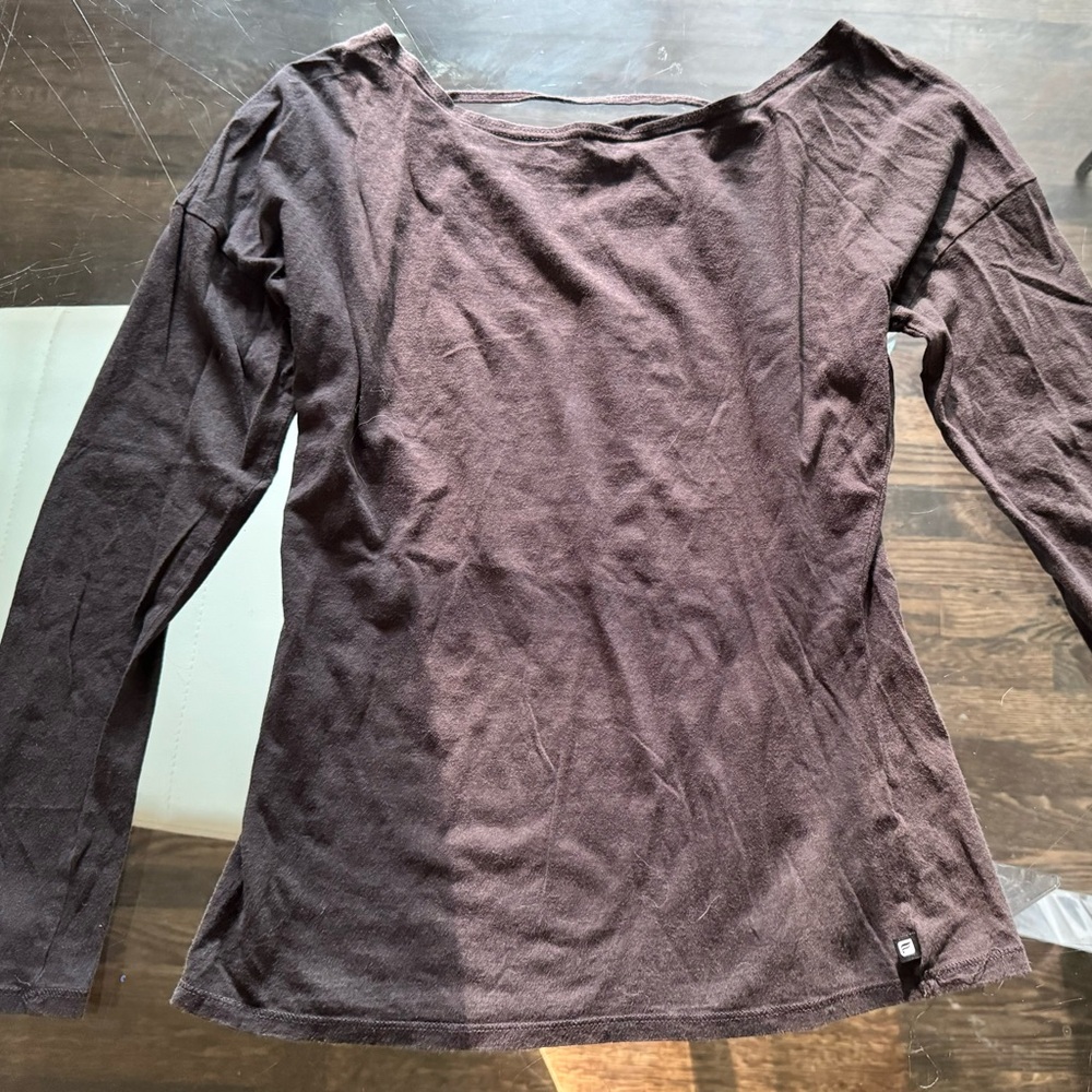 Small LS Fabletics Shirt